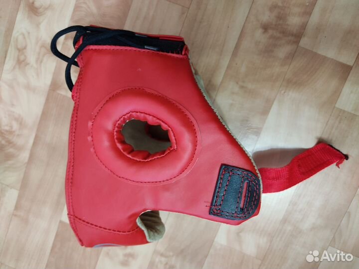 Боксерские перчатки 6 oz. Шлем, ракушка