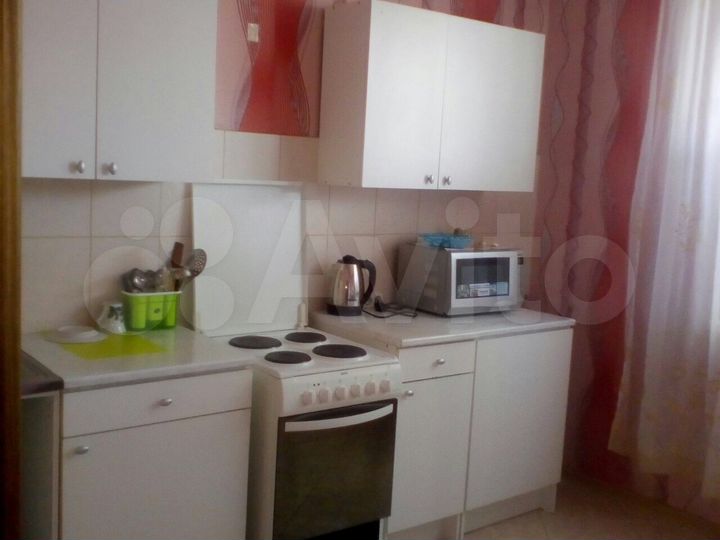 2-к. квартира, 60 м², 1/14 эт.