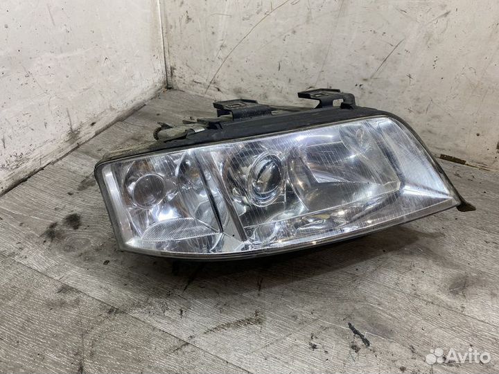 Фара правая Audi A6