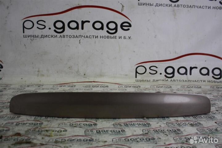 Накладка двери багажника Nissan Note E11