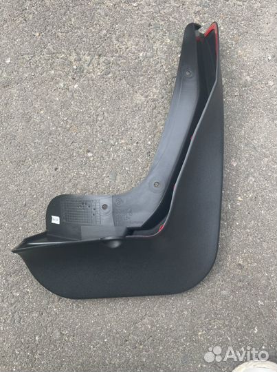 Брызговик правый на bmw f20 116i / 118i