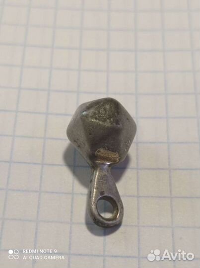 Пуговка гирька