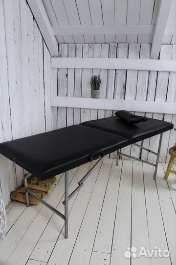 Массажный стол с вырезом под лицо