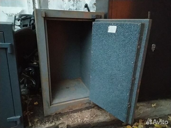 Сейф офисный (2 ключа, вес 450 кг) б/у 19063