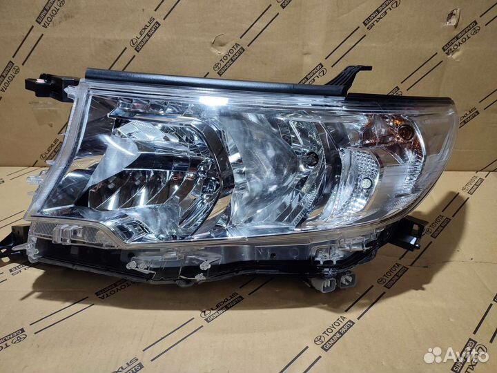 Левая фара Toyota Land Cruiser Prado