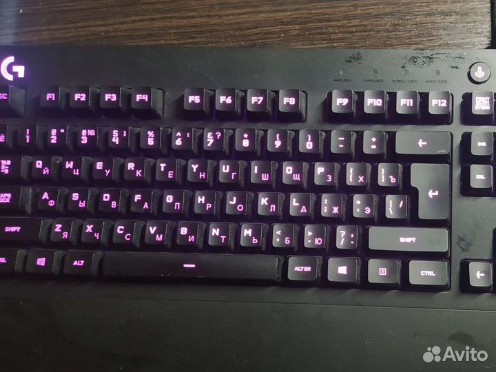 Игровая клавиатура Logitech