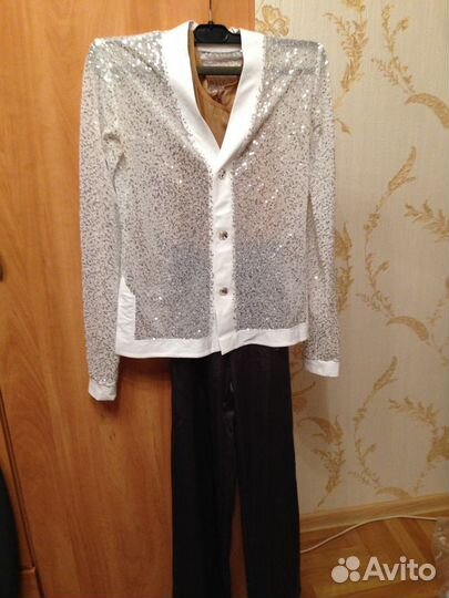 Костюм для фигурного катания и цирковой студии