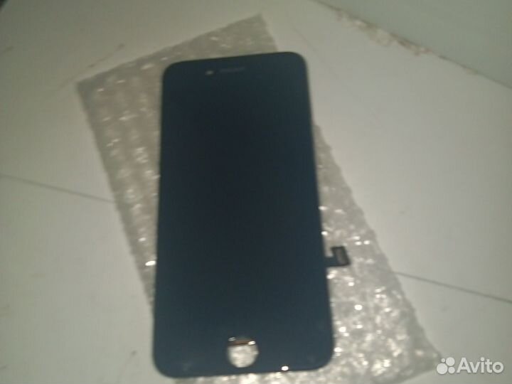 Стекло на iPhone 7