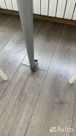 Стол и 2-а стула