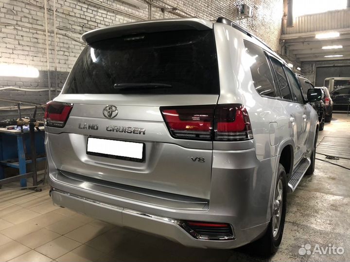 Рестайлинг обвес Toyota Land Cruiser 300