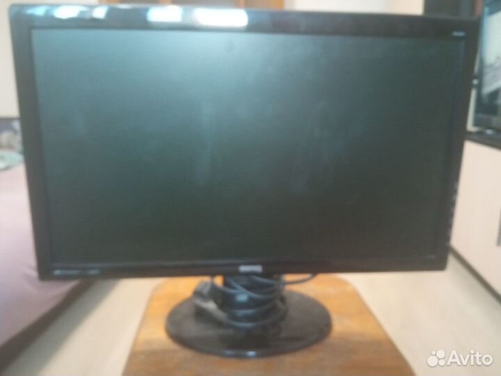 Монитор 22 дюйма