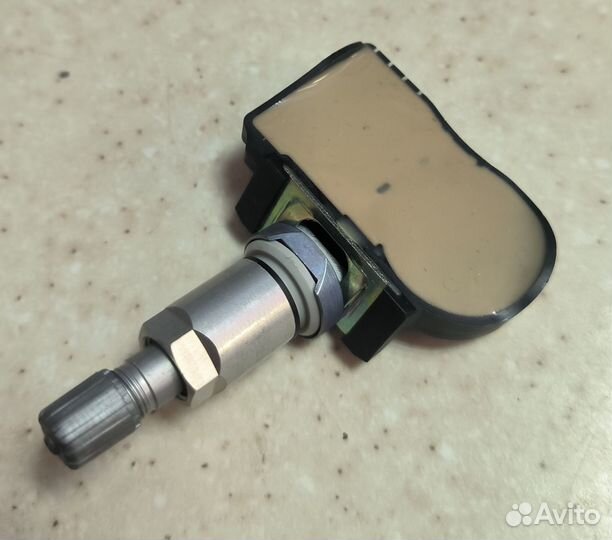 Датчик давления в шине Landrover LR066378