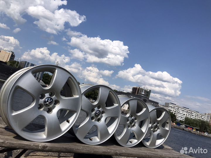 Комплект оригинальных литых дисков VW,audi,Skoda