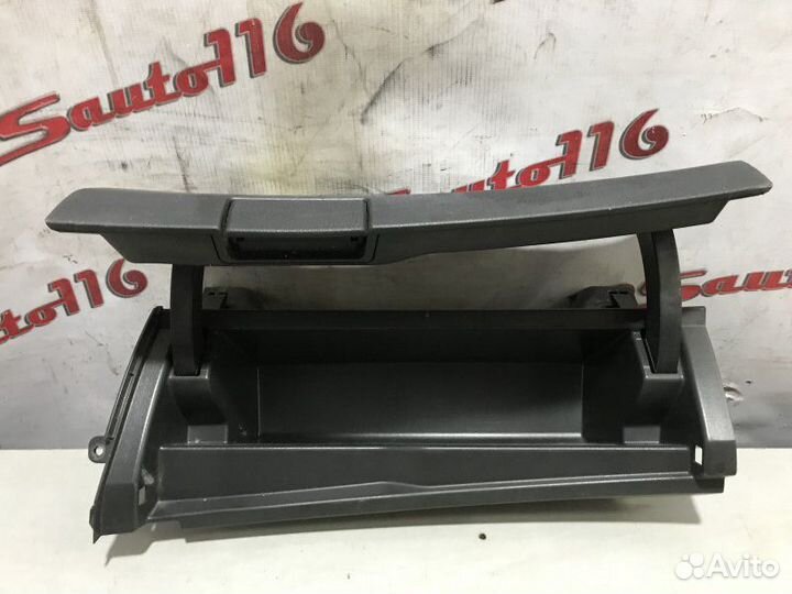 Бардачок Toyota Corolla E140 / E150