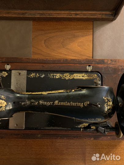 Швейная машинка зингер
