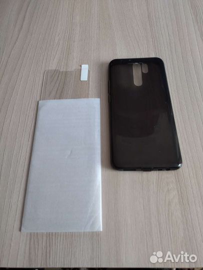 RedMi 9. Защитное стекло и силиконовая накладка