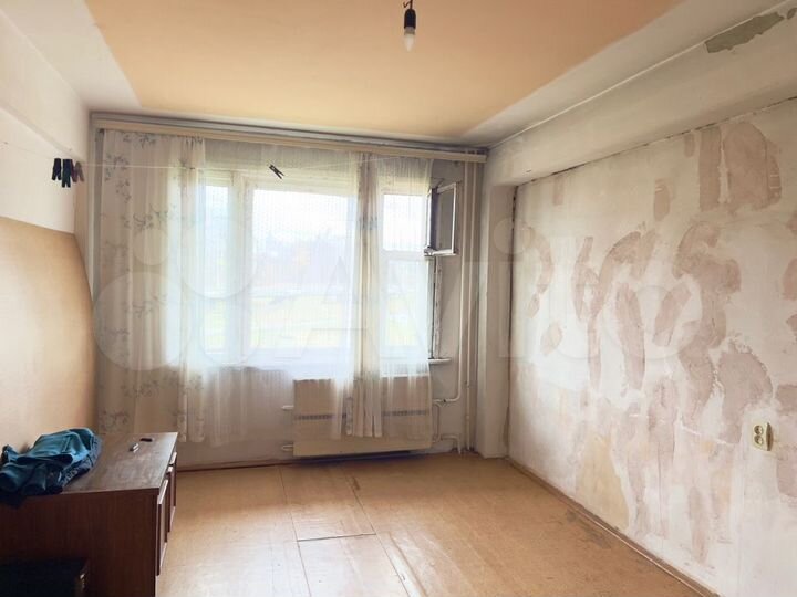 3-к. квартира, 70 м², 1/4 эт.