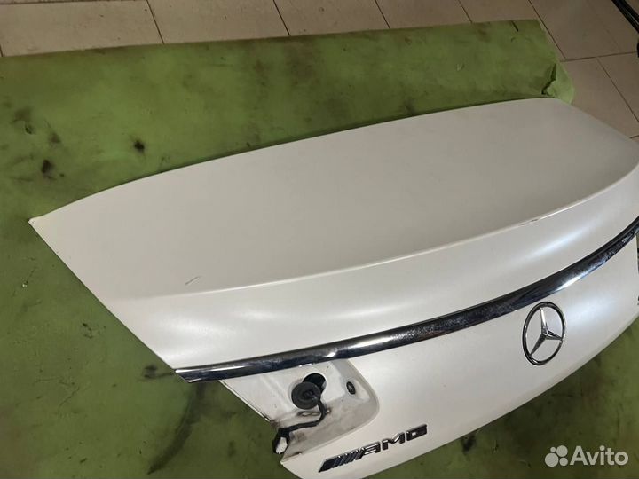 Крышка багажника в сборе mercedes s63 c217