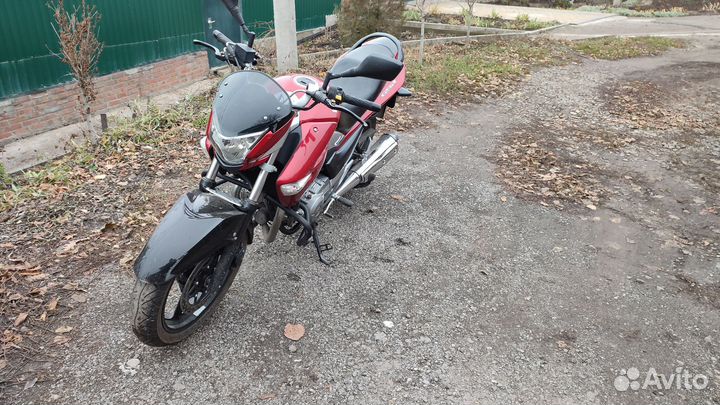 Suzuki GSR 250 (GW250)