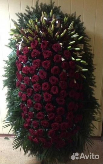 Ритуальные венки Венки из живых цветов