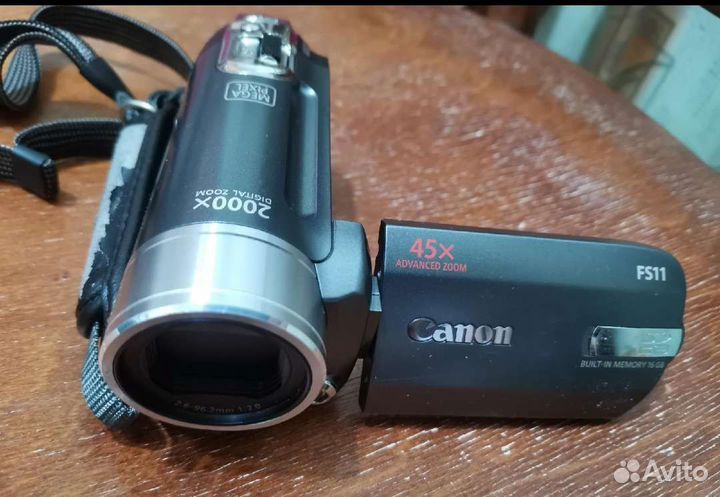 Видеокамера canon FS11