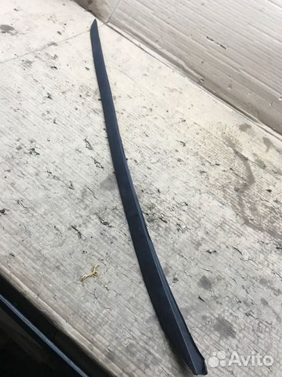 Накладка стойки лобового стекла правая Ford Focus