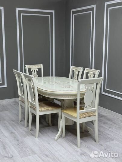 Кухонный стол и стулья в комплекте Лапка версаче