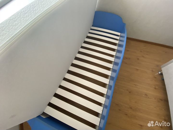 Кровать машина