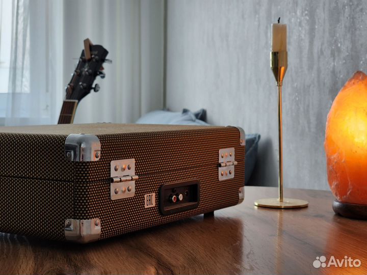 Виниловый музыкальный проигрыватель Crosley