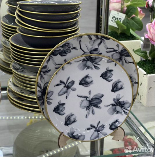 Набор тарелок