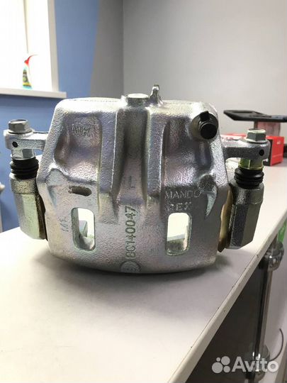 Суппорт тормозной передний левый hyundai Santa Fe