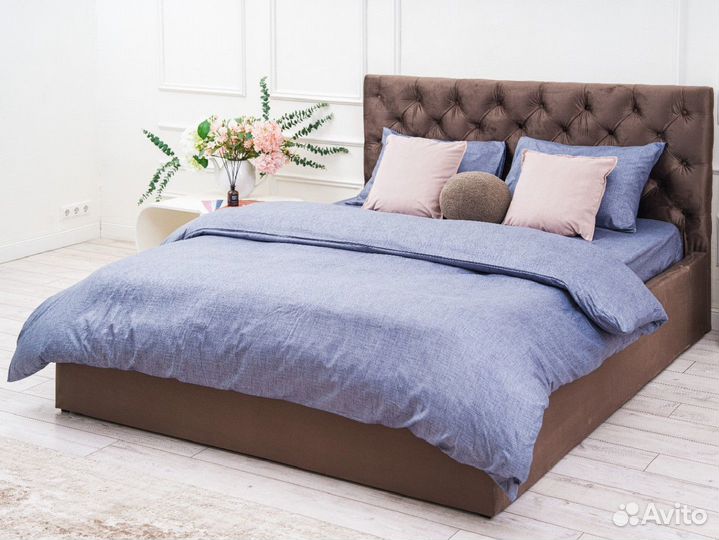 Kровать двуспальная, в наличии