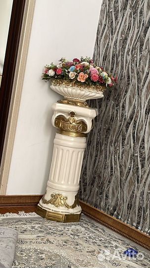 Ваза напольная с цветами