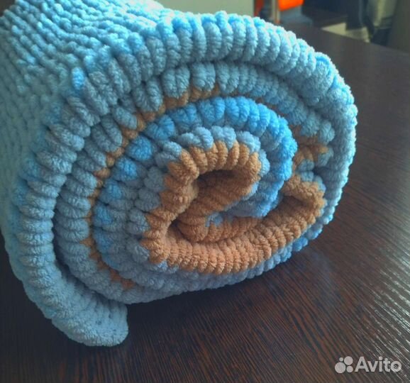 Плед из плюшевой пряжи 80*115, ручная работа