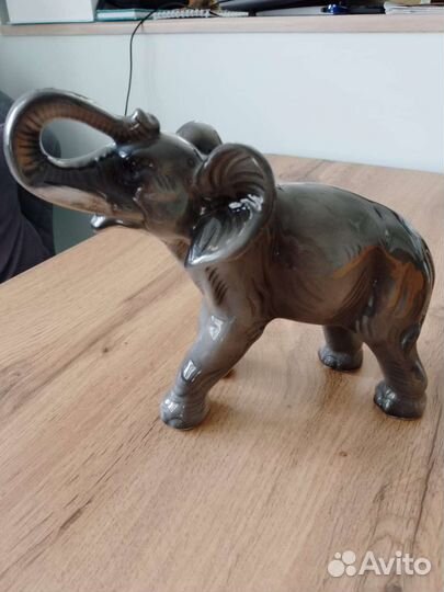 Статуэтка слон