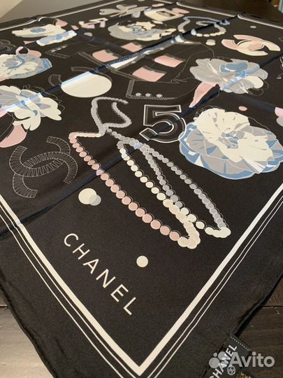 Шелковый платок chanel