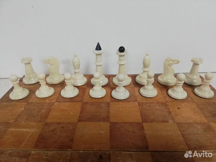 Шахматы СССР карболитовые фигуры доска дерево
