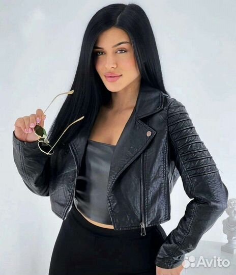 Продам куртку женскую