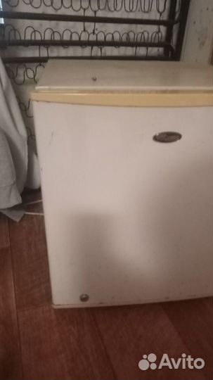 Холодильник маленький