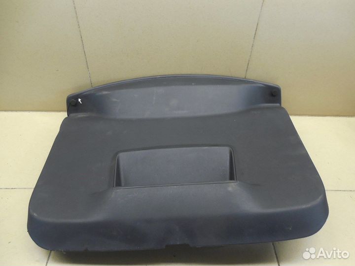 Обшивка двери багажника Duster 2012
