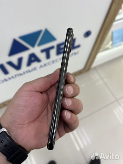iPhone X, 256 ГБ