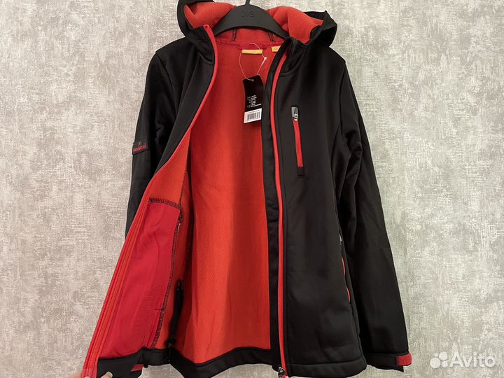 Куртка софтшелл для мальчика 134/140