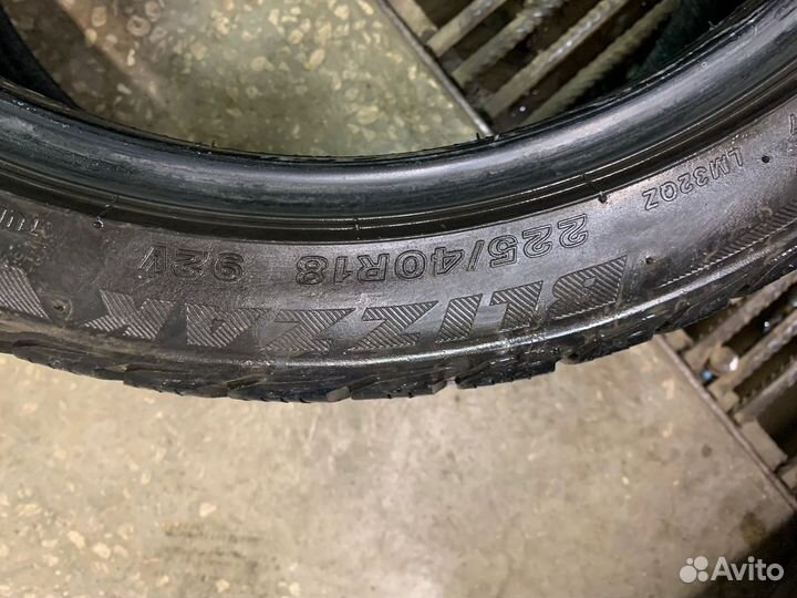 Bridgestone Blizzak LM-32 225/40 R18 92V