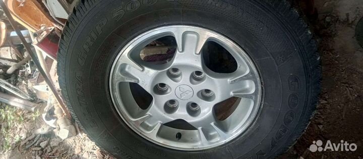 R16 Goodyear Cargo Ultra Grip 265/70, PCD 6x139.7 DIA 67.1