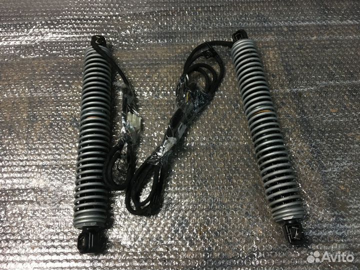 Амортизатор багажника BMW 5 F10 09-17