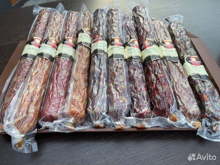 Набор сырокопченой колбасы
