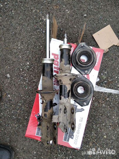 Стойки передние б/у Daewoo matiz