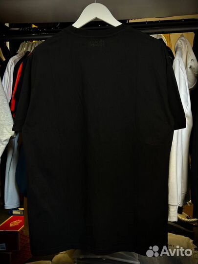 Футболка vetements