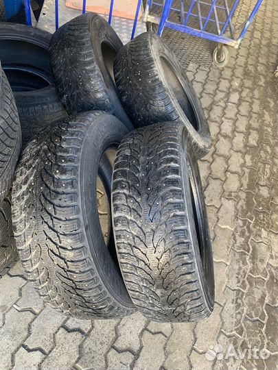 Nokian Tyres Hakkapeliitta 9 SUV 235/65 R18 110T