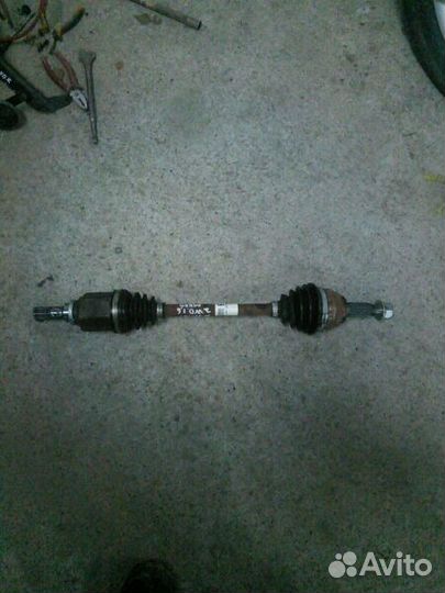 Привод левый Ниссан жук